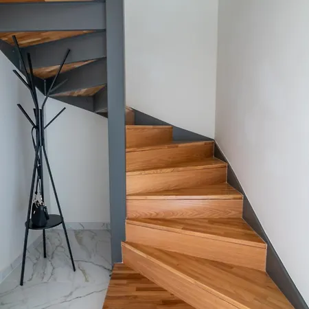 Thalo Maison Hriszí Aktí Haniá